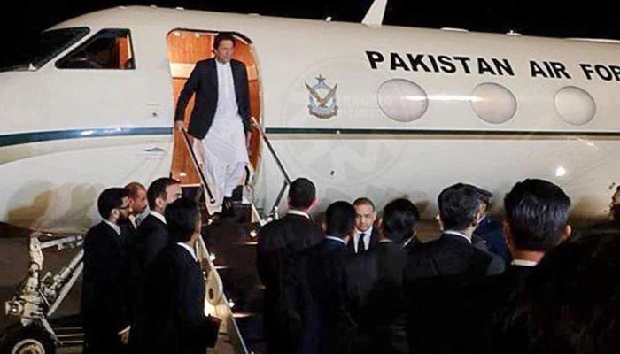 Imran Khan Plane Emergency Landing,
