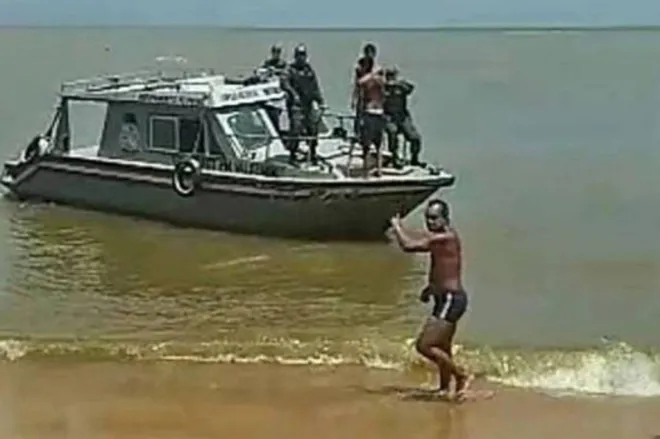 passenger ferry sinks in Brazil