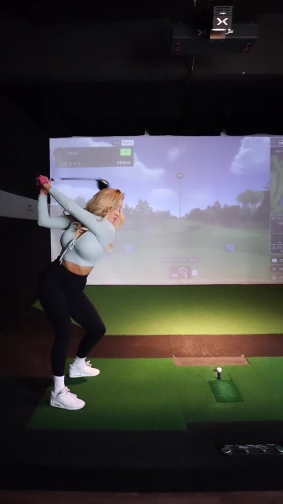 Paige Spiranac stun fans as she hits 300-yard drive in bouncy outfits