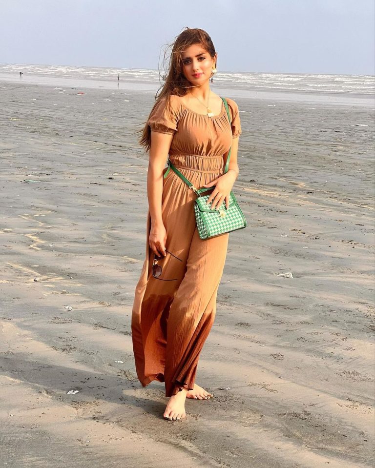 Jannat Mirza’s Beach Photos