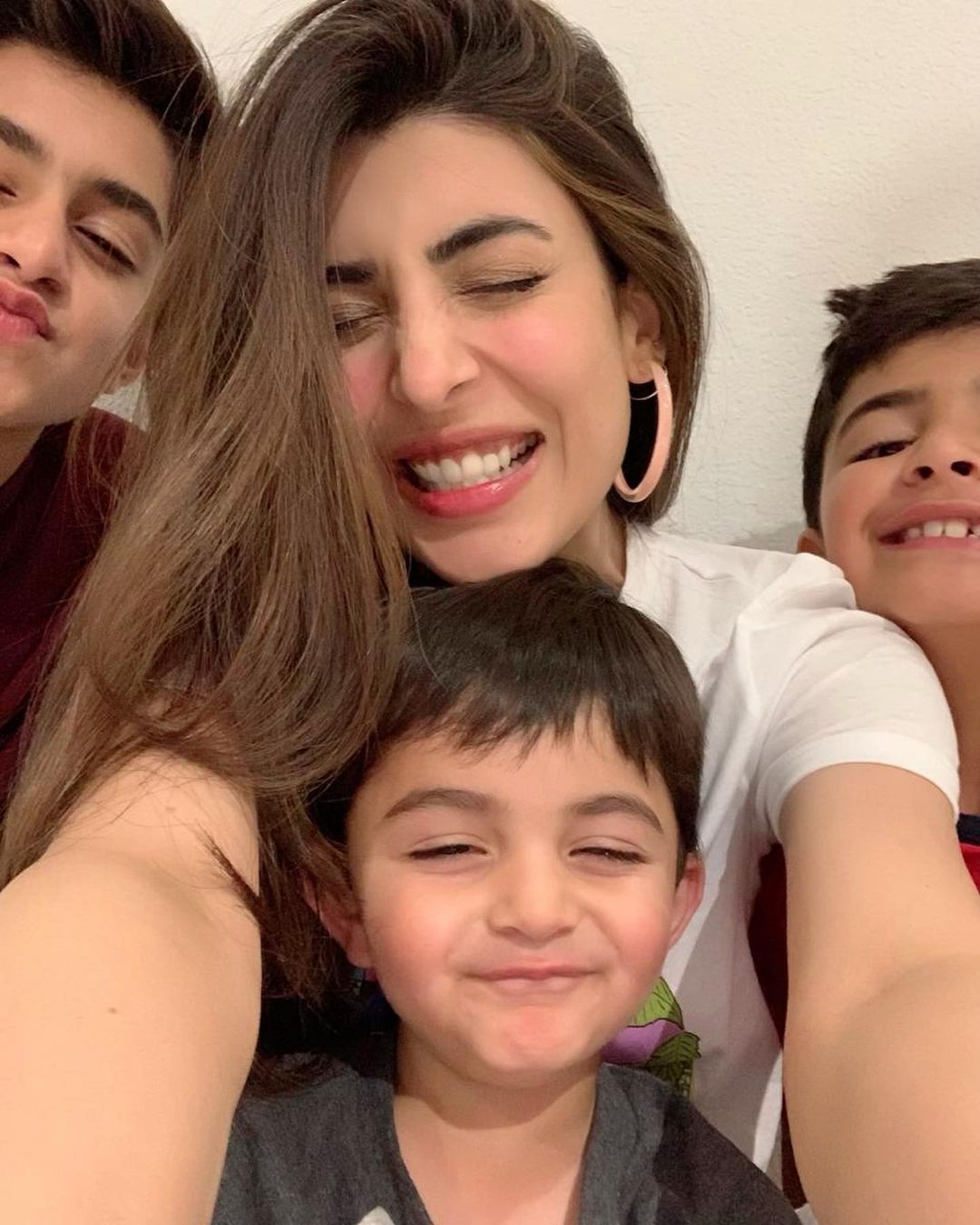 Urwa Hocane Having Fun Playing With Her Cute Nephews